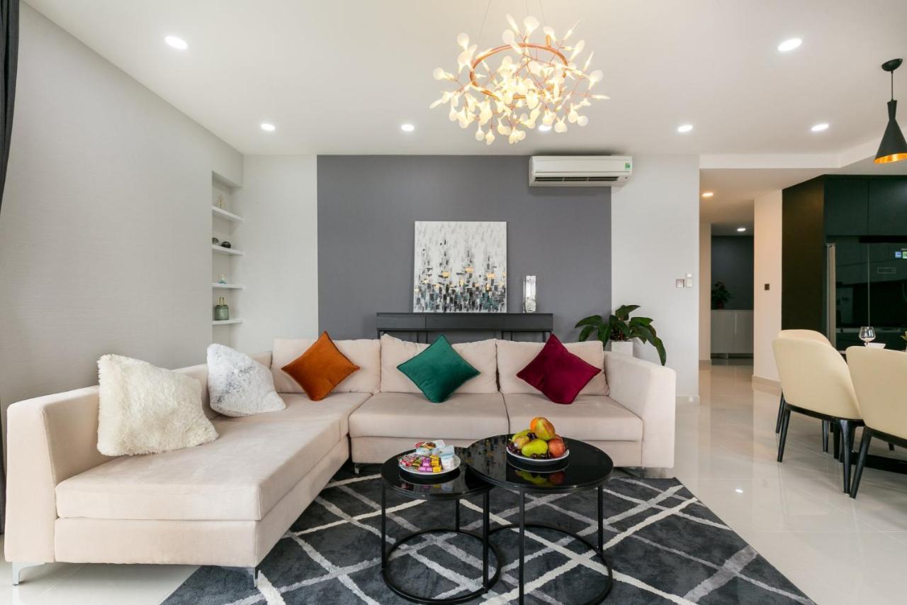 Khách sạn hẻo lánh Diamond Luxury Bach Dang River *